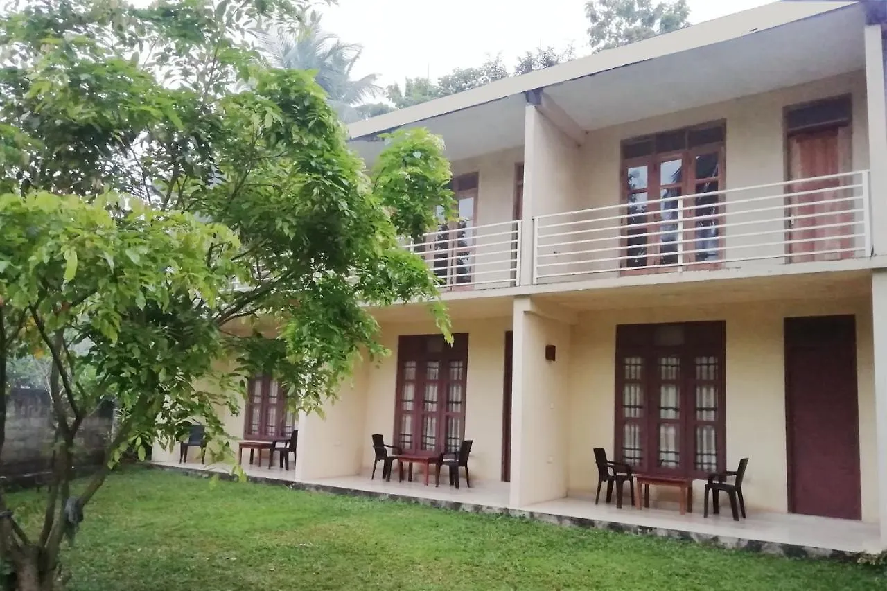 Dream Day Leisure Homes Sigiriya Bed & Breakfast